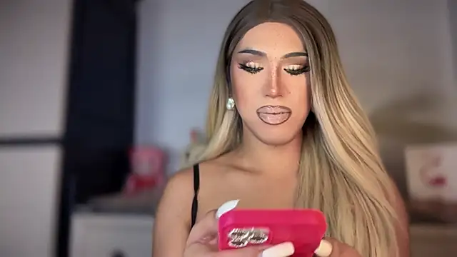 Ts glamxxxx online show from 01-06-26, 01:42