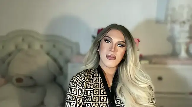 Snapshot of Ts_glamxxxx chatting on 02-27-25, 05:16 Ts glamxxxx online show from 02-27-25, 05:16