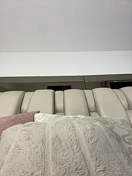 ALISSON FOXXX1 online show from 04-05-26, 10:49