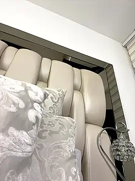 Snapshot of ALISSON_FOXXX1 chatting on 01-07-26, 10:48 ALISSON FOXXX1 online show from 01-07-26, 10:48