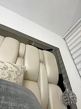 Snapshot of ALISSON_FOXXX1 chatting on 10-07-25, 08:54 ALISSON FOXXX1 online show from 10-07-25, 08:54