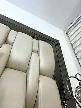 Snapshot of ALISSON_FOXXX1 chatting on 09-22-25, 09:54 ALISSON FOXXX1 online show from 09-22-25, 09:54