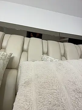 ALISSON FOXXX1 online show from 04-13-26, 09:52