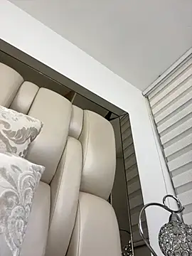 Snapshot of ALISSON_FOXXX1 chatting on 10-30-25, 08:50 ALISSON FOXXX1 online show from 10-30-25, 08:50