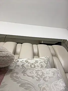 Snapshot of ALISSON_FOXXX1 chatting on 01-08-26, 10:49 ALISSON FOXXX1 online show from 01-08-26, 10:49