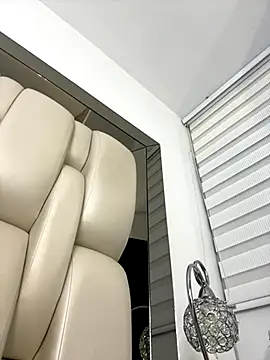 Snapshot of ALISSON_FOXXX1 chatting on 09-28-25, 12:45 ALISSON FOXXX1 online show from 09-28-25, 12:45