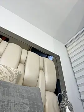 Snapshot of ALISSON_FOXXX1 chatting on 09-09-25, 08:29 ALISSON FOXXX1 online show from 09-09-25, 08:29