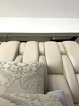 Snapshot of ALISSON_FOXXX1 chatting on 01-10-26, 10:49 ALISSON FOXXX1 online show from 01-10-26, 10:49