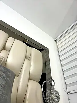 Snapshot of ALISSON_FOXXX1 chatting on 10-13-25, 08:54 ALISSON FOXXX1 online show from 10-13-25, 08:54