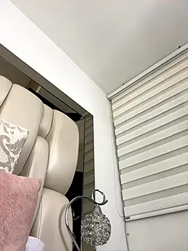 Snapshot of ALISSON_FOXXX1 chatting on 11-14-25, 11:08 ALISSON FOXXX1 online show from 11-14-25, 11:08