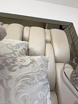 Snapshot of ALISSON_FOXXX1 chatting on 11-29-25, 04:51 ALISSON FOXXX1 online show from 11-29-25, 04:51