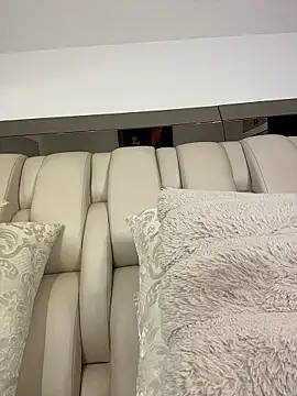 ALISSON FOXXX1 online show from 04-11-26, 12:07