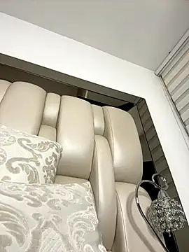 Snapshot of ALISSON_FOXXX1 chatting on 11-28-25, 10:54 ALISSON FOXXX1 online show from 11-28-25, 10:54