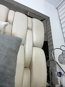 Snapshot of ALISSON_FOXXX1 chatting on 09-26-25, 08:49 ALISSON FOXXX1 online show from 09-26-25, 08:49