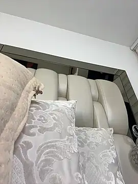 Snapshot of ALISSON_FOXXX1 chatting on 01-14-26, 10:57 ALISSON FOXXX1 online show from 01-14-26, 10:57