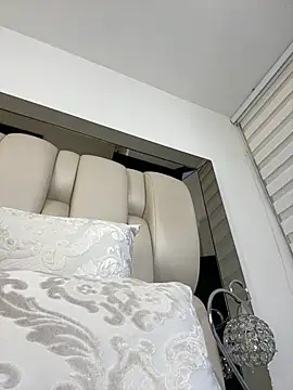 Snapshot of ALISSON_FOXXX1 chatting on 11-22-25, 04:50 ALISSON FOXXX1 online show from 11-22-25, 04:50