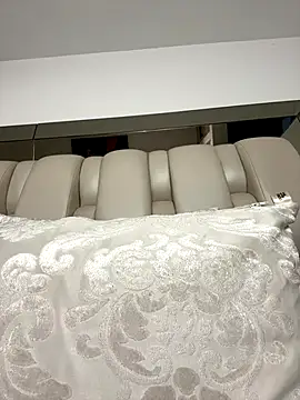 Snapshot of ALISSON_FOXXX1 chatting on 12-19-25, 11:51 ALISSON FOXXX1 online show from 12-19-25, 11:51