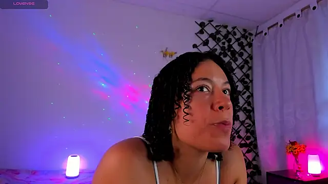 Snapshot of cailynhot chatting on 06-19-26, 11:20 cailynhot online show from 06-19-26, 11:20
