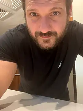 Snapshot of JonJ0 chatting on 09-17-25, 09:39 JonJ0 online show from 09-17-25, 09:39