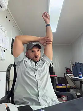 JonJ0 online show from 04-09-26, 08:15