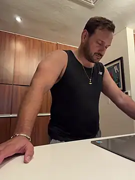 Snapshot of JonJ0 chatting on 02-06-26, 10:11 JonJ0 online show from 02-06-26, 10:11