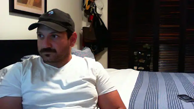 Snapshot of JonJ0 chatting on 11-15-25, 04:00 JonJ0 online show from 11-15-25, 04:00