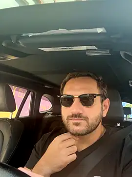 Snapshot of JonJ0 chatting on 09-30-25, 02:56 JonJ0 online show from 09-30-25, 02:56