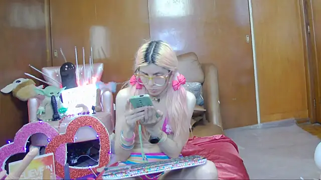 Skinygirl online show from 03-12-25, 04:19