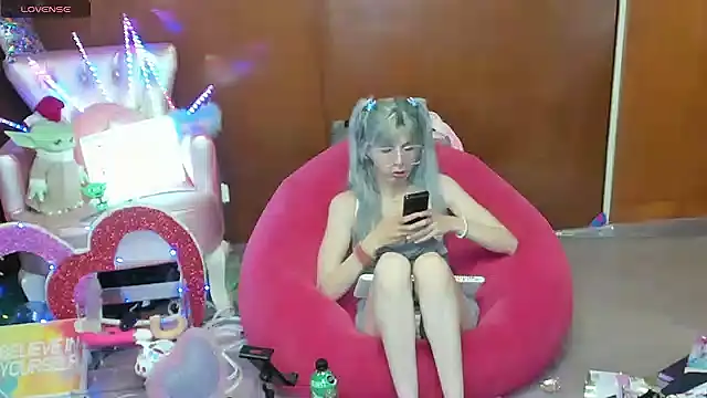 Skinygirl online show from 05-05-26, 11:08
