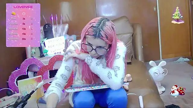 Skinygirl online show from 09-13-25, 02:22