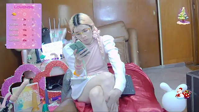 Skinygirl online show from 03-16-25, 03:04