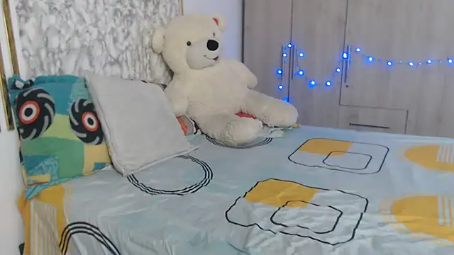 agatfox online show from 12-18-25, 11:30