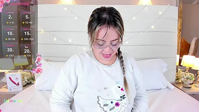 Charlotte93  online show from 11-18-25, 11:46