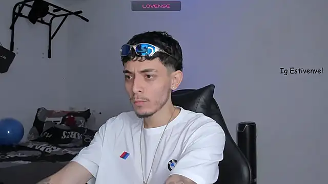 steve latin online show from 10-23-25, 03:21