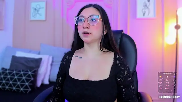 Snapshot of lucy_neil chatting on 03-06-26, 02:39 lucy neil online show from 03-06-26, 02:39