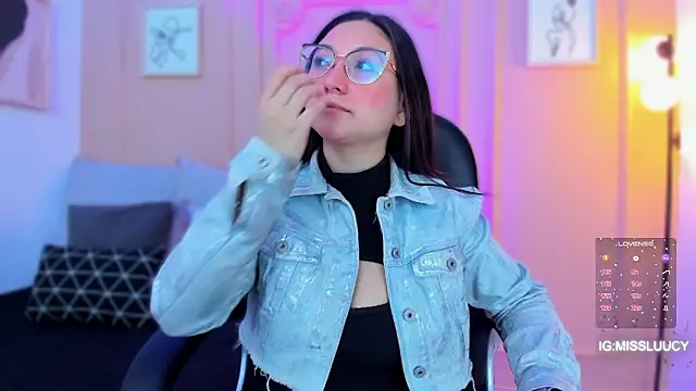 Snapshot of lucy_neil chatting on 03-12-26, 02:39 lucy neil online show from 03-12-26, 02:39