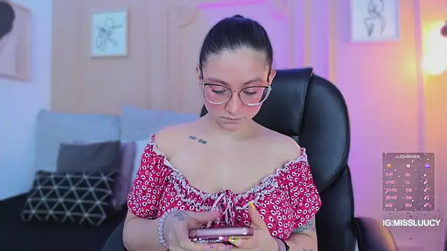 Snapshot of lucy_neil chatting on 03-13-26, 02:38 lucy neil online show from 03-13-26, 02:38