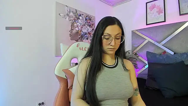 lucy neil online show from 10-15-25, 02:32