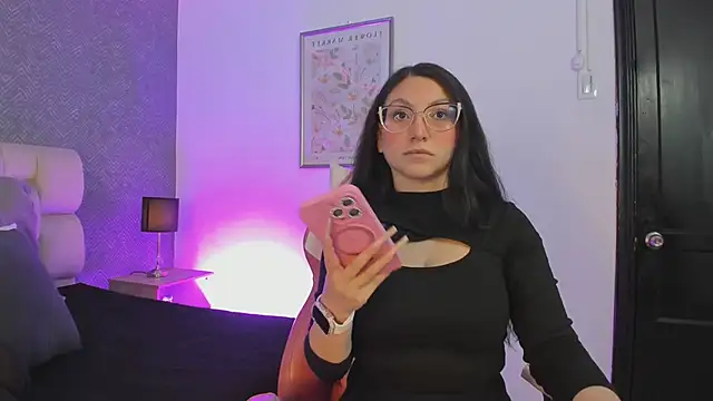 lucy neil online show from 10-09-25, 02:34