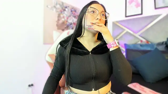 lucy neil online show from 10-31-25, 02:30