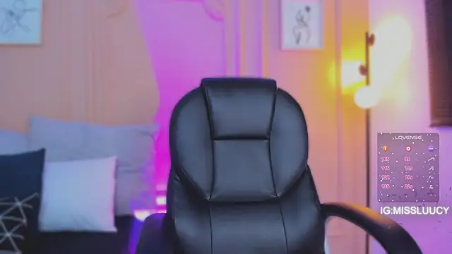 Snapshot of lucy_neil chatting on 04-10-26, 04:08 lucy neil online show from 04-10-26, 04:08