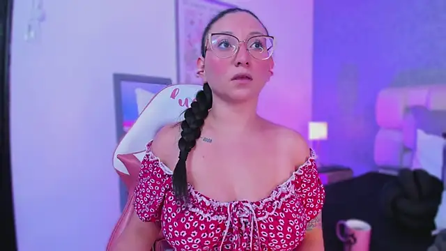 lucy neil online show from 01-10-26, 02:40