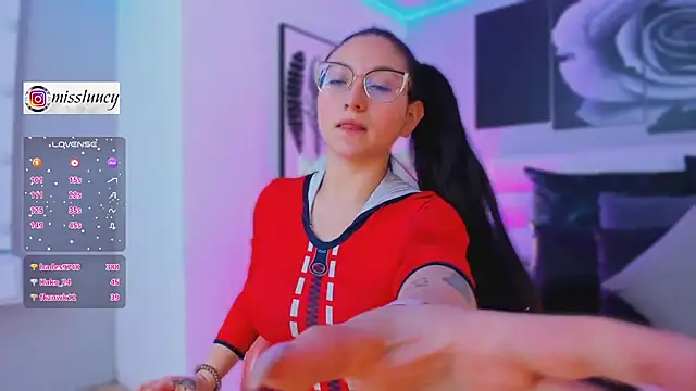 lucy neil online show from 10-01-25, 07:07