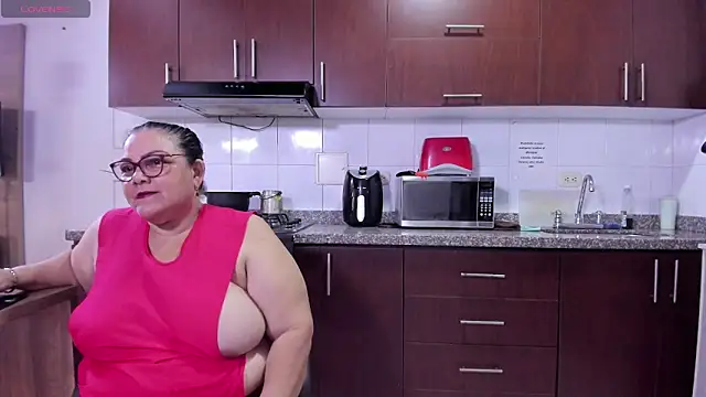 mommy cute online show from 05-26-26, 08:51