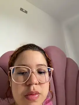 Lucyklein2022 online show from 07-12-26, 03:46