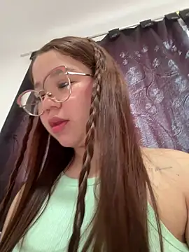 Lucyklein2022 online show from 02-23-25, 04:24