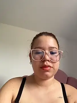 Lucyklein2022 online show from 03-27-26, 03:35