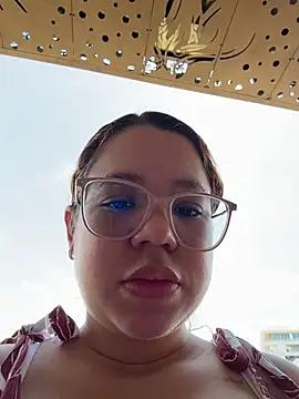 Lucyklein2022 online show from 06-10-26, 05:58