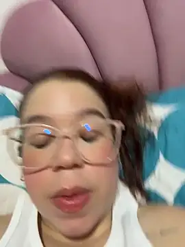 Lucyklein2022 online show from 03-22-26, 05:00