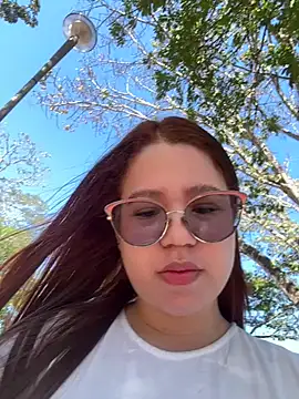 Lucyklein2022 online show from 01-22-25, 02:24